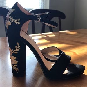 Lulu’s size 7.5 embroidered heels
